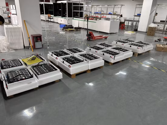 Hot Sale Discount Hybrid off Grid Solar Lithium Battery 48V 200ah 400ah 48V LiFePO4 Wall Mounted Battery Home Power Battery